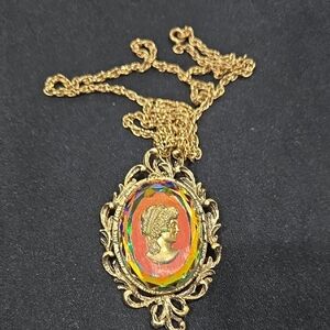 Vintage Gold Cameo Brooch Pendant Necklace 26" Chain